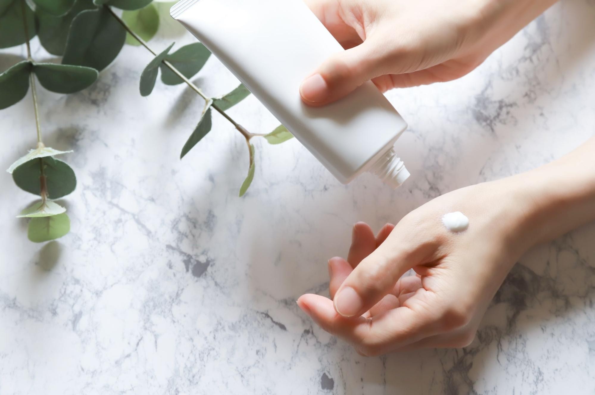 皮膚科医おすすめの顔にも使用できる保湿クリーム