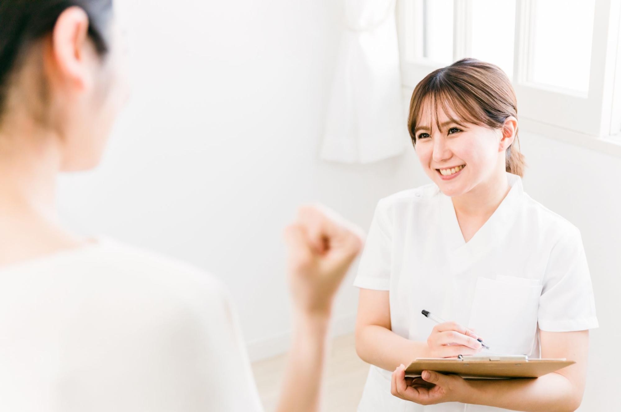 シミ取りレーザー後に病院を受診したほうがよい症状